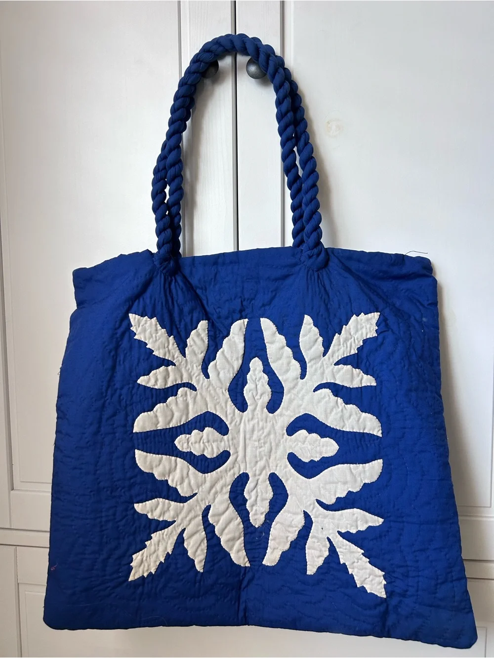 Classic Hawaiian Blue and White Floral Tote Bag - with braided strap
